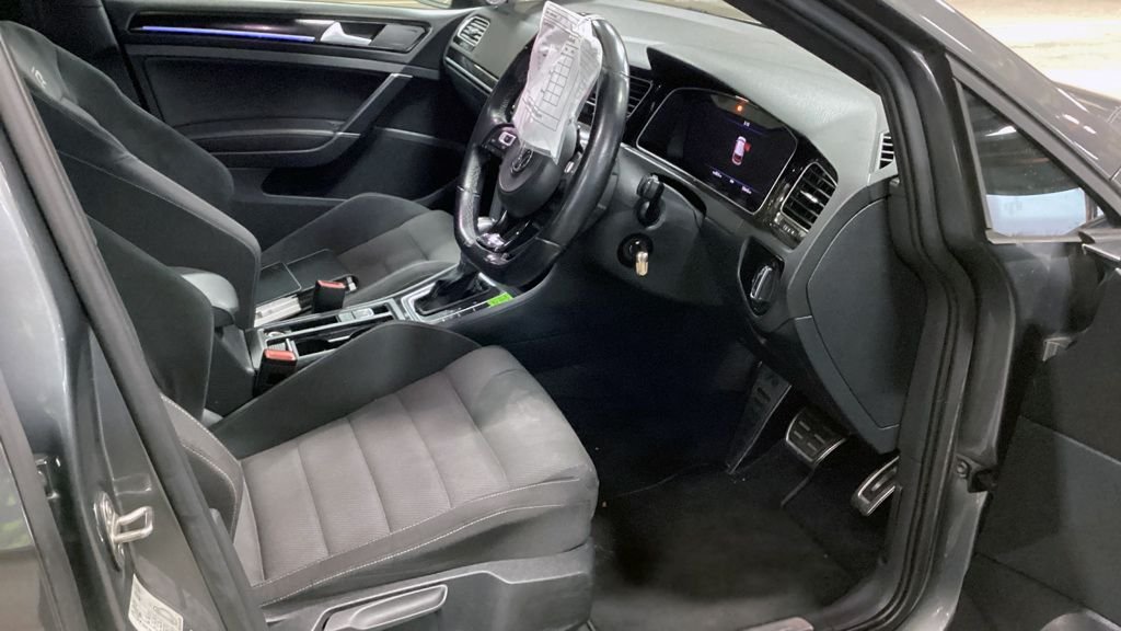 Used Volkswagen Golf 2019 for sale - 76386468: Photo 10