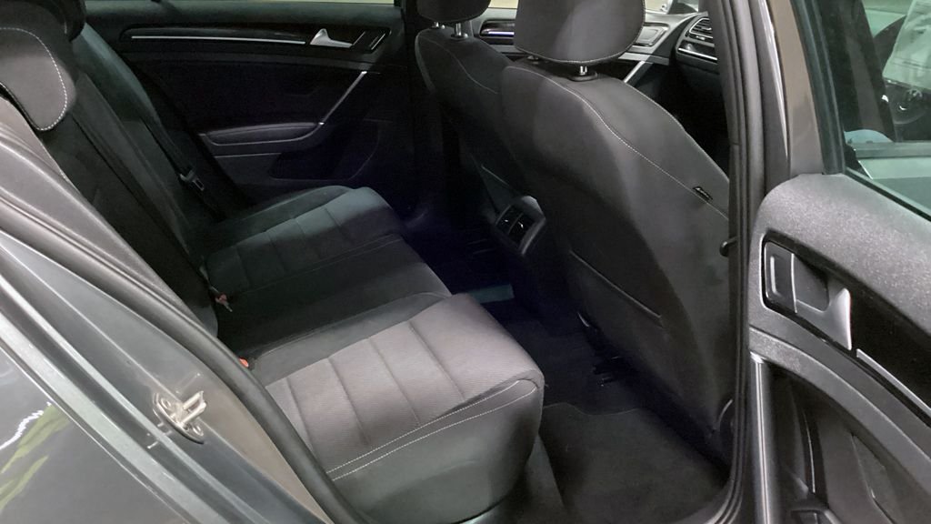 Used Volkswagen Golf 2019 for sale - 76386468: Photo 11