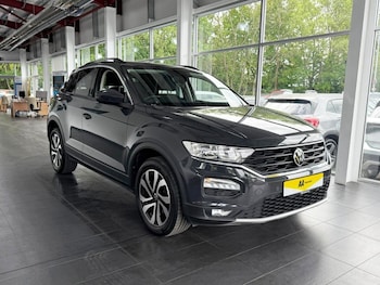 Used Volkswagen T-Roc 2021 for sale - 75286814: Photo