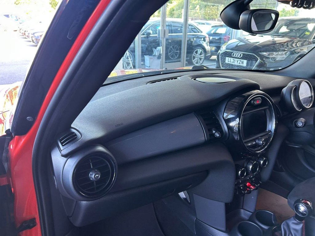 Used MINI Hatch 2020 for sale - 76235282: Photo 14