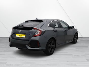 Used Honda Civic 2019 for sale - 76148123: Photo 4