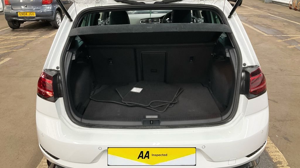 Used Volkswagen Golf 2020 for sale - 77835606: Photo 15