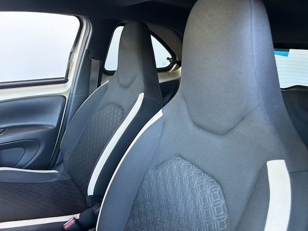 Used Toyota Aygo X 2022 for sale - 75739009: Photo 14