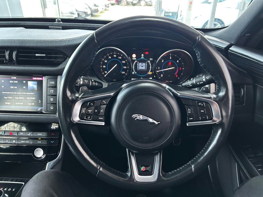 Used Jaguar XF 2016 for sale - 77849642: Photo 20