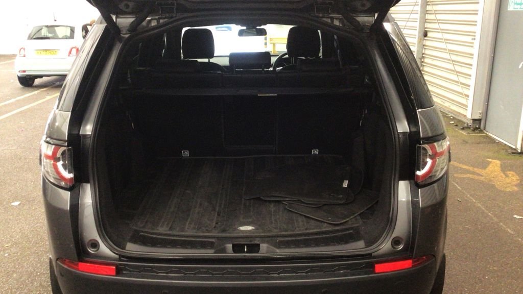 Used Land Rover Discovery Sport 2018 for sale - 76841562: Photo 12