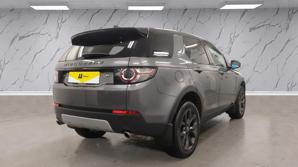 Used Land Rover Discovery Sport 2018 for sale - 76841562: Photo 4