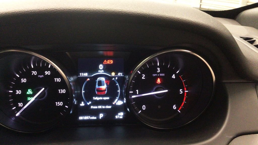 Used Land Rover Discovery Sport 2018 for sale - 76841562: Photo 9