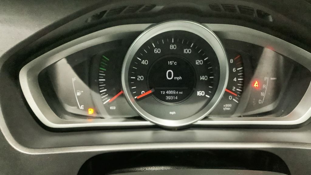 Used Volvo V40 Cross Country 2017 for sale - 76841417: Photo 10