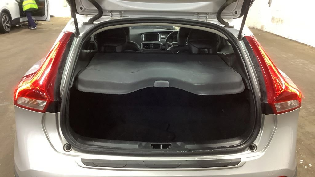 Used Volvo V40 Cross Country 2017 for sale - 76841417: Photo 13