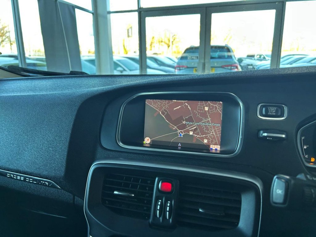 Used Volvo V40 Cross Country 2017 for sale - 76841417: Photo 16