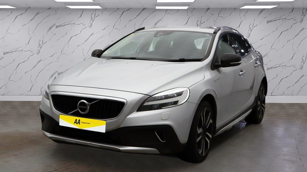 Used Volvo V40 Cross Country 2017 for sale - 76841417: Photo 3