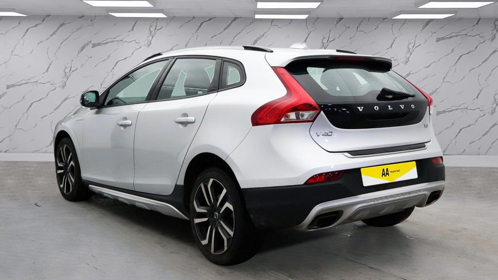 Used Volvo V40 Cross Country 2017 for sale - 76841417: Photo 4