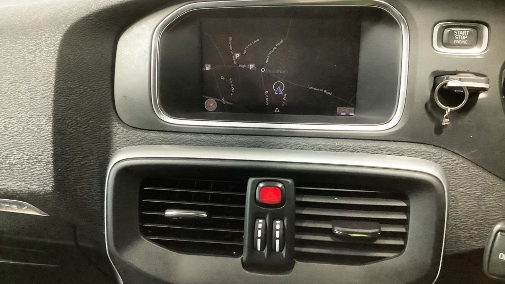 Used Volvo V40 Cross Country 2017 for sale - 76841417: Photo 9