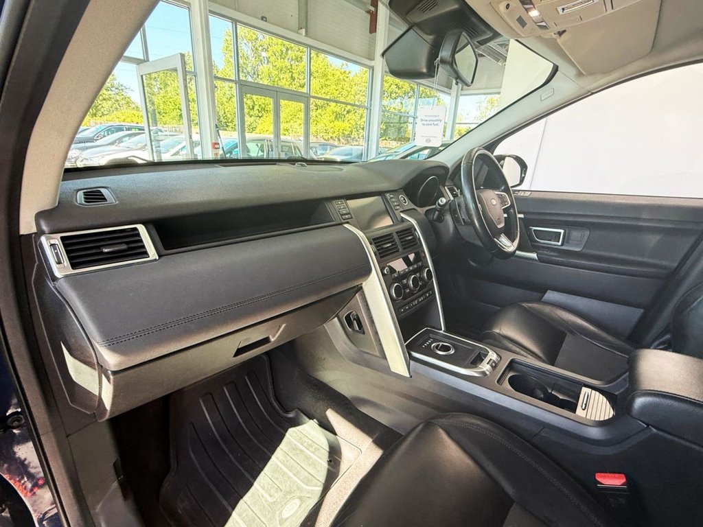 Used Land Rover Discovery Sport 2016 for sale - 76496536: Photo 14