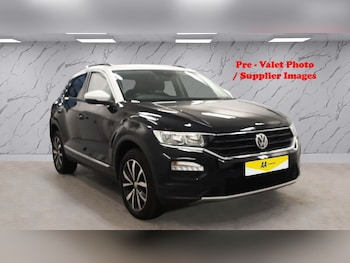 Used Volkswagen T-Roc 2019 for sale - 76406852: Photo
