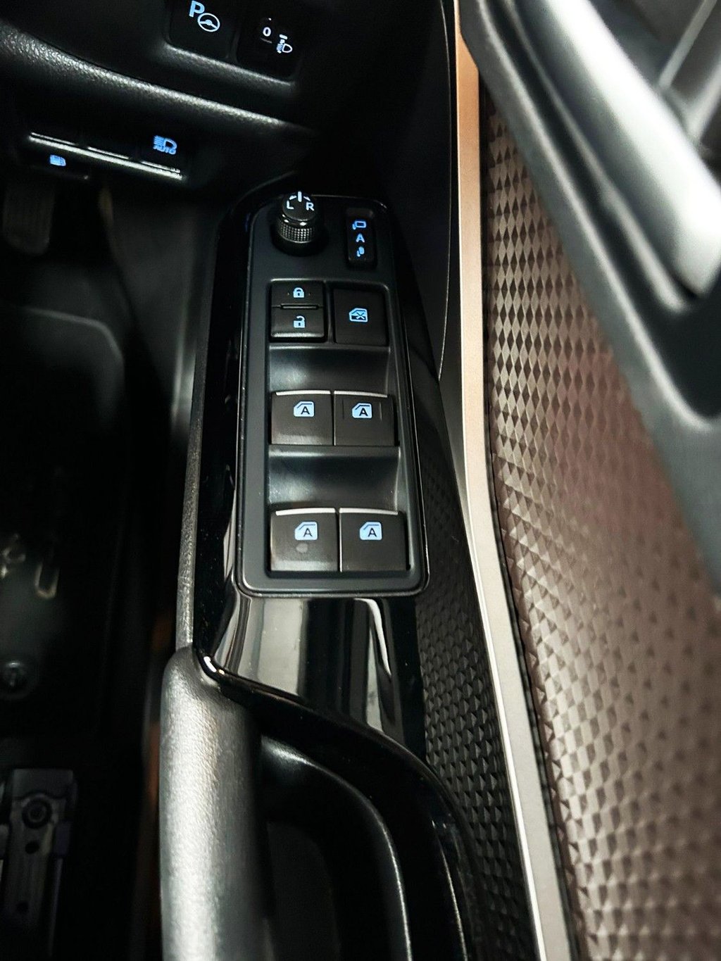 Used Toyota C-HR 2019 for sale - 76406847: Photo 18