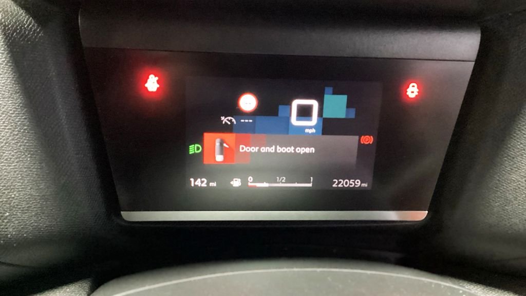 Used Citroen C4 2022 for sale - 76841410: Photo 10