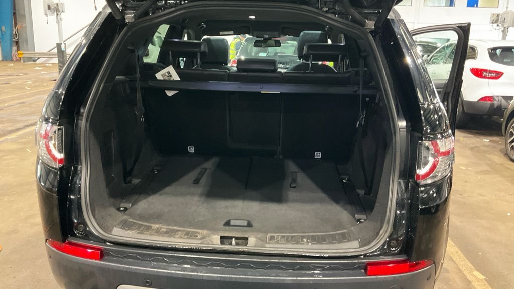 Used Land Rover Discovery Sport 2018 for sale - 77835690: Photo 15