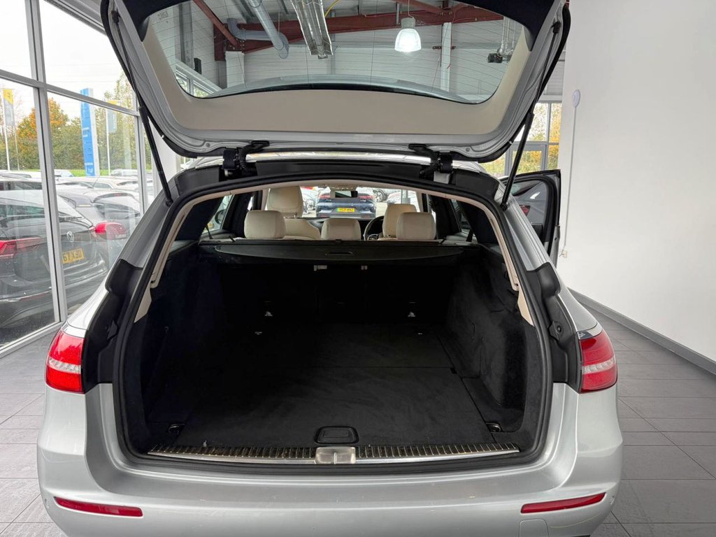 Used Mercedes-Benz E Class 2019 for sale - 77301940: Photo 24