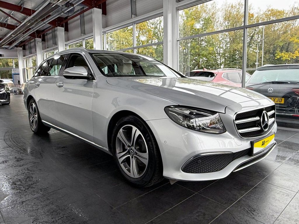 Used Mercedes-Benz E Class 2019 for sale - 77301940: Photo 4