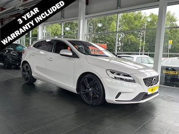Used Volvo V40 2018 for sale - 75865662: Photo