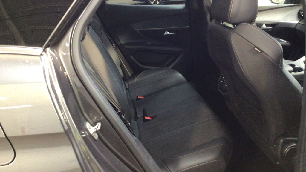 Used Peugeot 3008 2020 for sale - 76841548: Photo 11