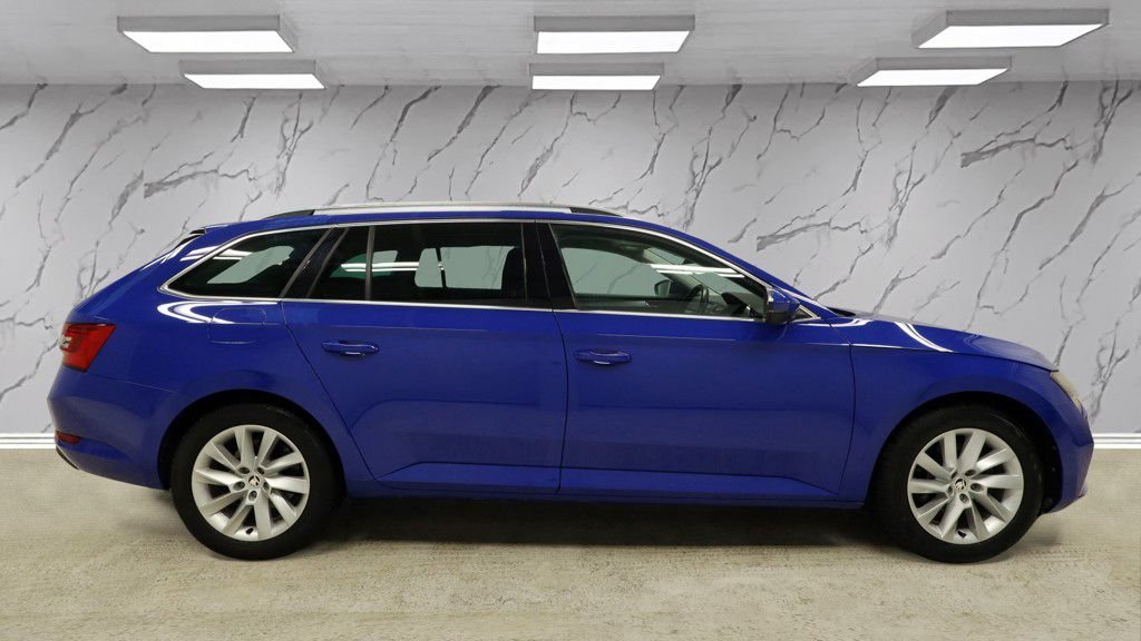 Used Skoda Superb 2022 for sale - 77507760: Photo 8