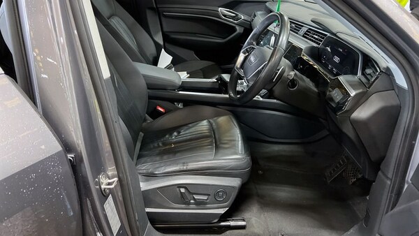 Used Audi e-tron 2020 for sale - 76148126: Photo 8