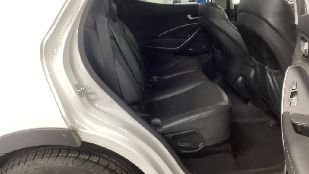 Used Hyundai Santa Fe 2017 for sale - 77227438: Photo 12