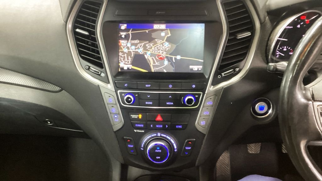 Used Hyundai Santa Fe 2017 for sale - 77227438: Photo 9