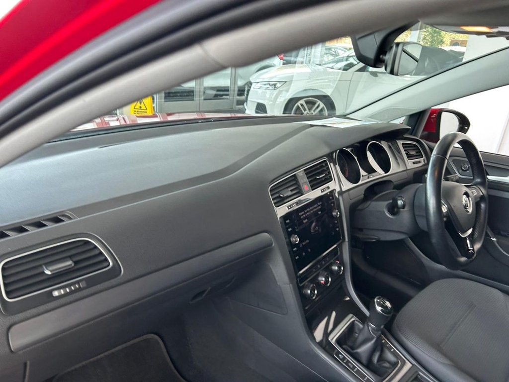 Used Volkswagen Golf 2019 for sale - 76406842: Photo 14