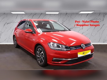 Used Volkswagen Golf 2019 for sale - 76406842: Photo