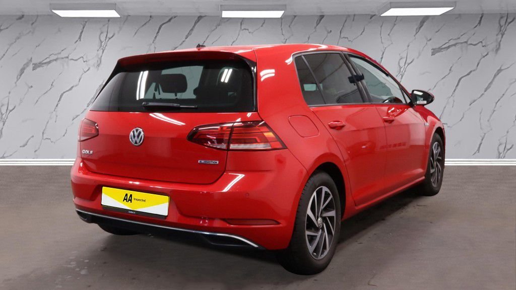 Used Volkswagen Golf 2019 for sale - 76406842: Photo 5