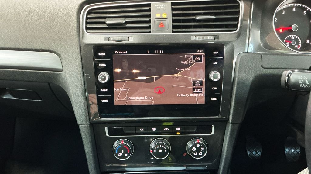 Used Volkswagen Golf 2019 for sale - 76406842: Photo 9