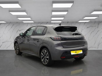 Used Peugeot 208 2021 for sale - 77227009: Photo