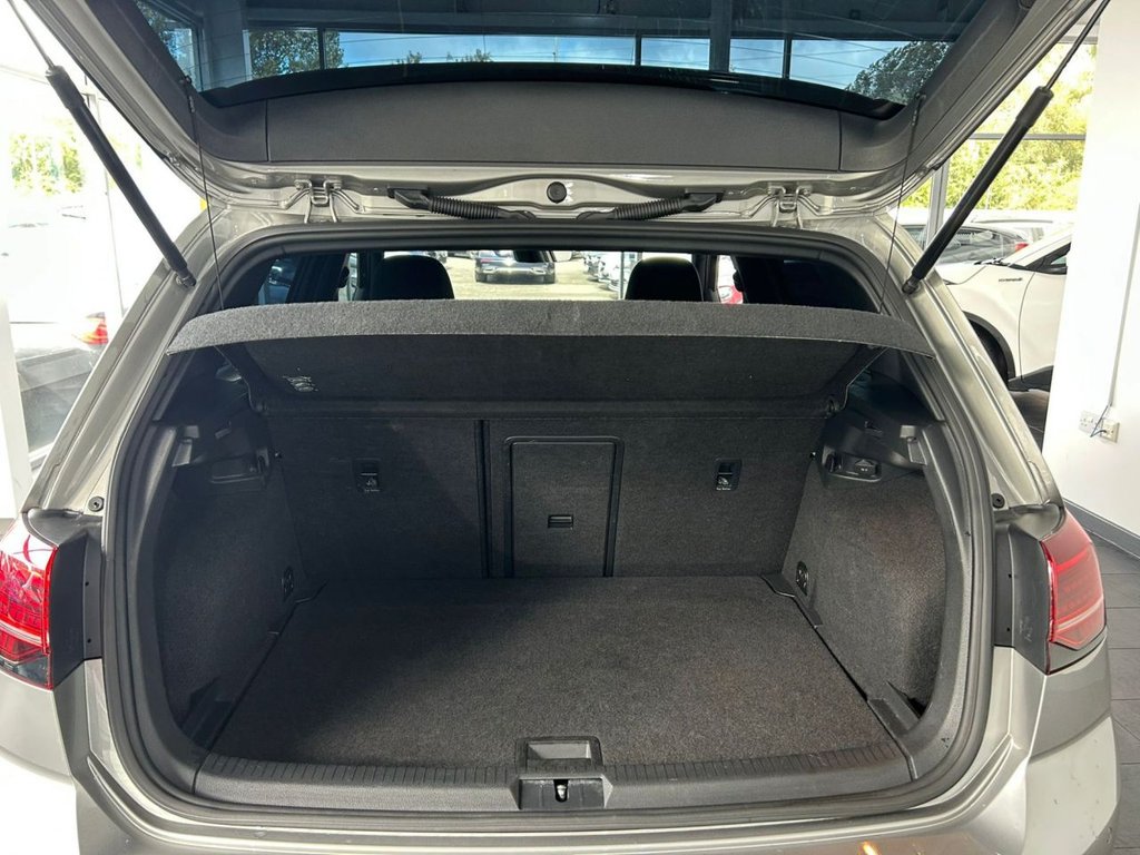 Used Volkswagen Golf 2018 for sale - 76454064: Photo 23