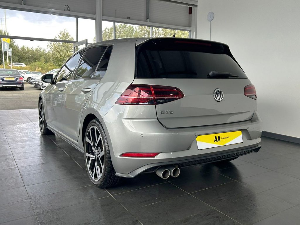 Used Volkswagen Golf 2018 for sale - 76454064: Photo 9