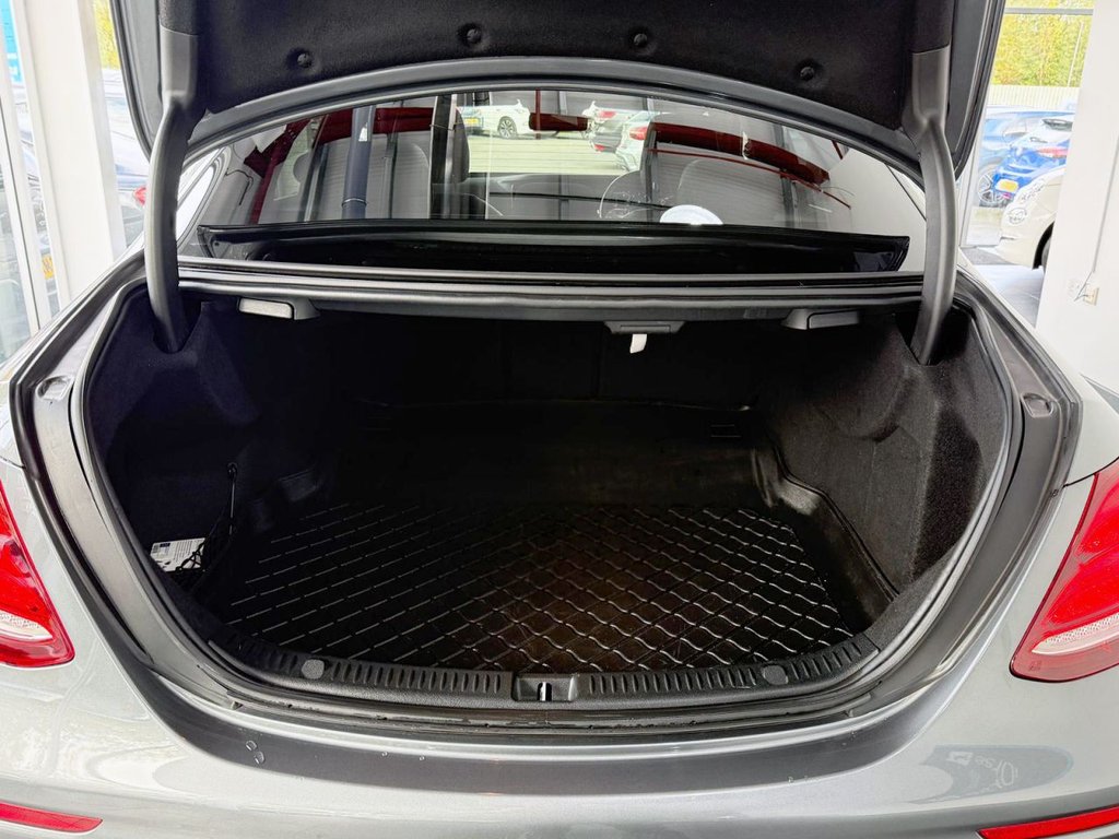 Used Mercedes-Benz E Class 2019 for sale - 76973116: Photo 37