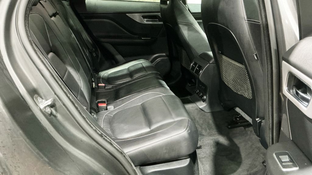 Used Jaguar F-Pace 2018 for sale - 77263757: Photo 12