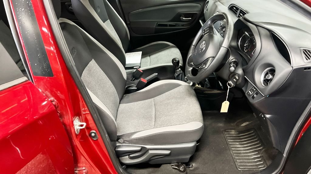 Used Toyota Yaris 2020 for sale - 76406839: Photo 11