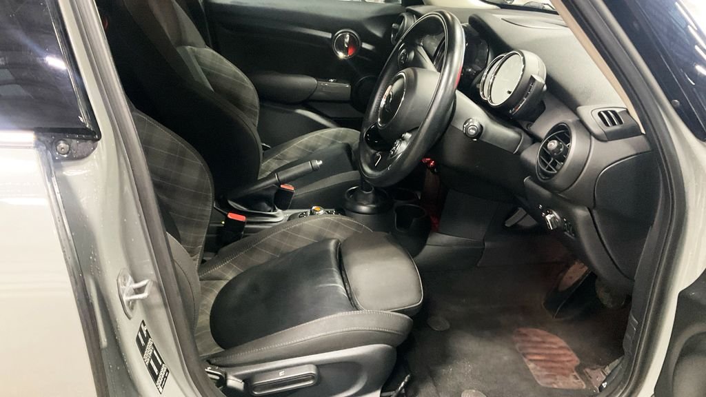 Used MINI Hatch 2018 for sale - 76841407: Photo 11