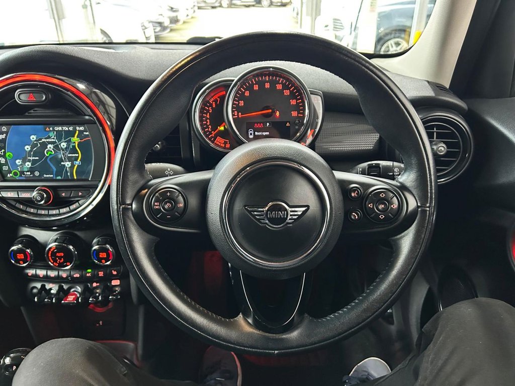 Used MINI Hatch 2018 for sale - 76841407: Photo 18