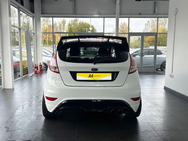 Used Ford Fiesta 2013 for sale - 76256325: Photo 10