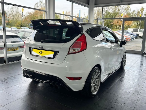 Used Ford Fiesta 2013 for sale - 76256325: Photo 11