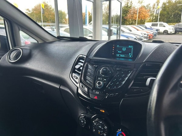 Used Ford Fiesta 2013 for sale - 76256325: Photo 16