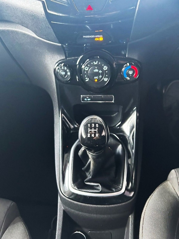 Used Ford Fiesta 2013 for sale - 76256325: Photo 17