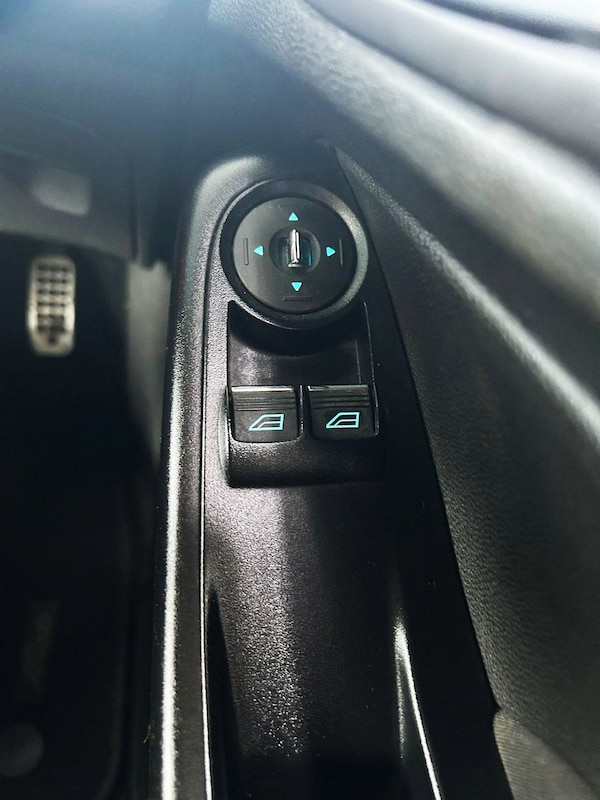 Used Ford Fiesta 2013 for sale - 76256325: Photo 18