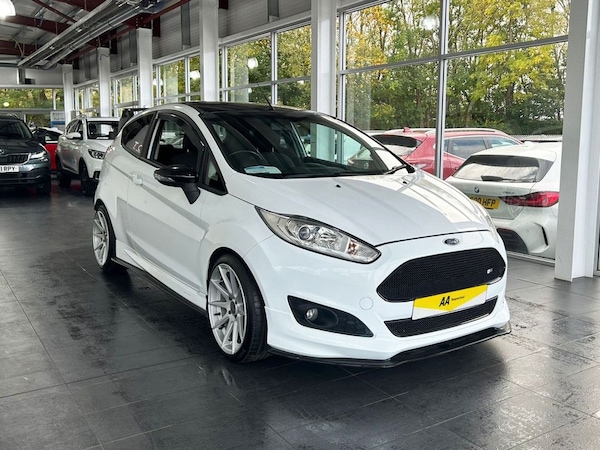 Used Ford Fiesta 2013 for sale - 76256325: Photo 4