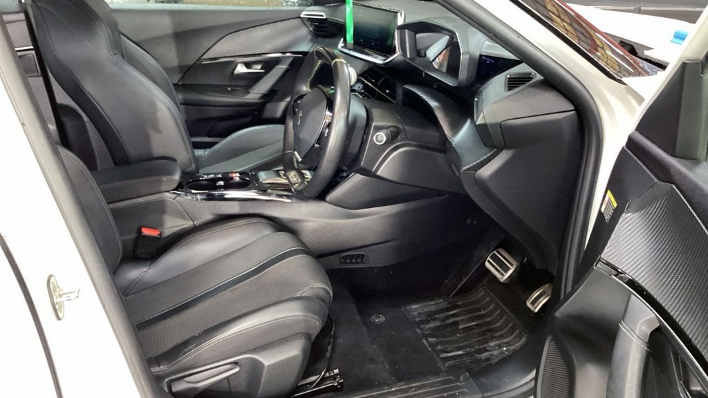 Used Peugeot E-2008 2022 for sale - 76406859: Photo 11