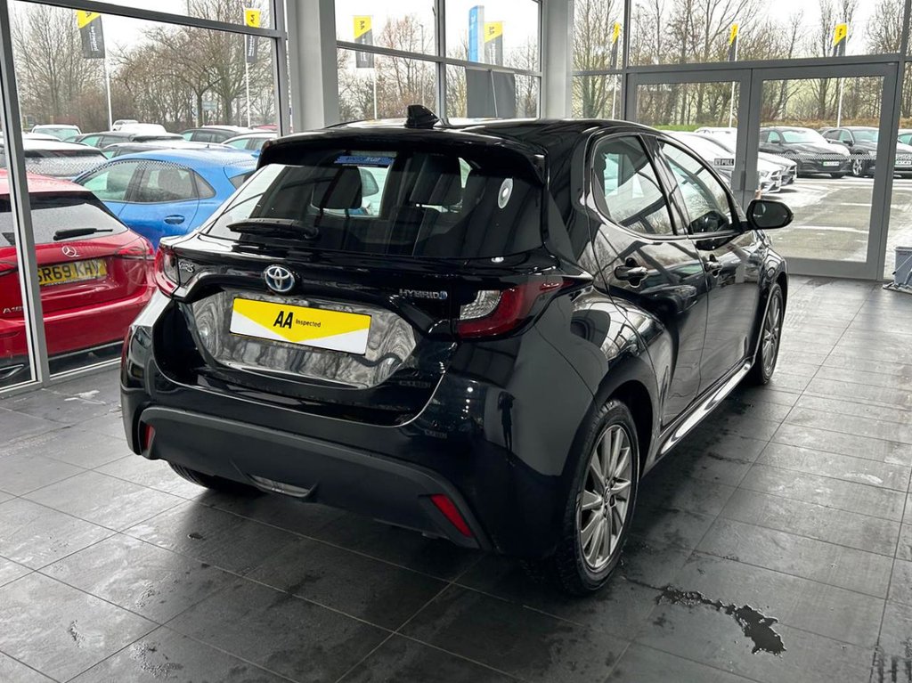 Used Toyota Yaris 2022 for sale - 77976604: Photo 11